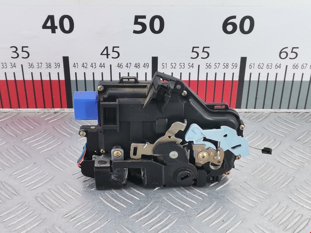 Замок двери задней правой SKODA Octavia A5 1Z- 2004-2013