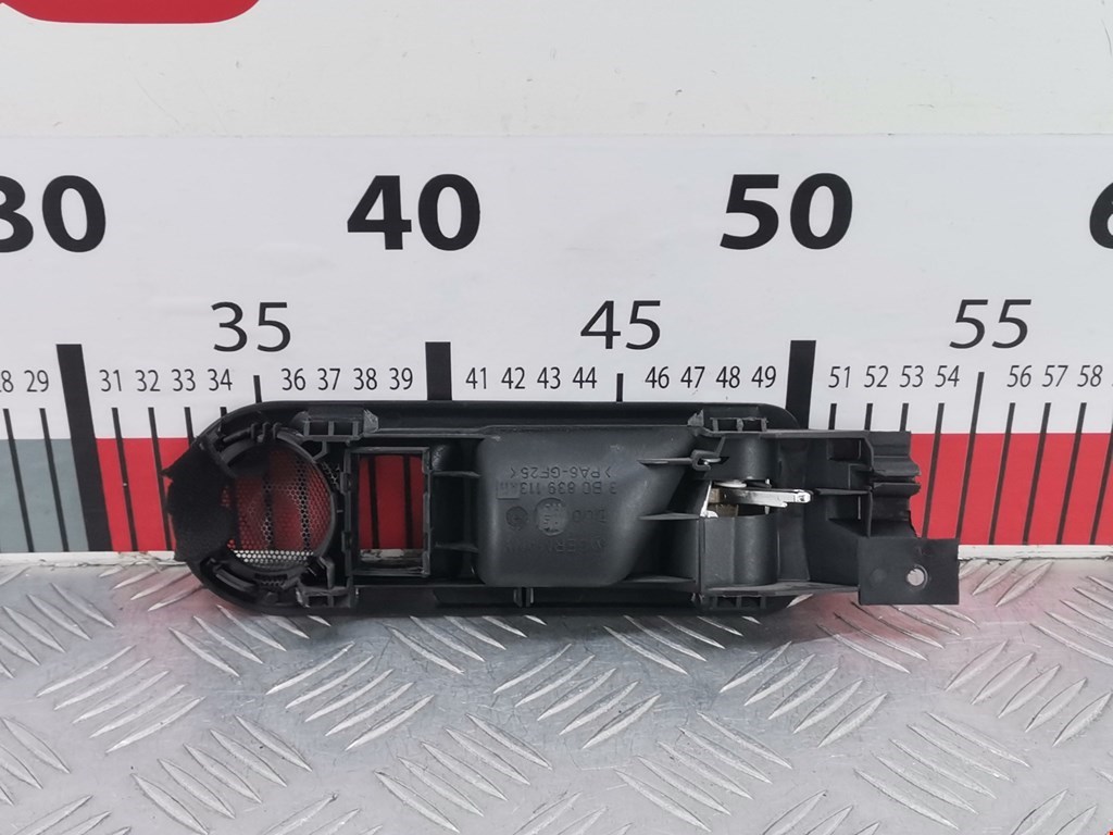 Ручка дверная задняя внутренняя левая VOLKSWAGEN Passat B5 1997-2005