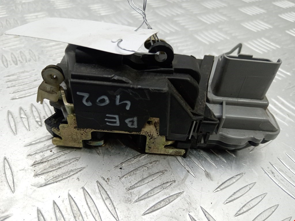 Замок двери передней правой CITROEN Xsara Picasso 1999-2012