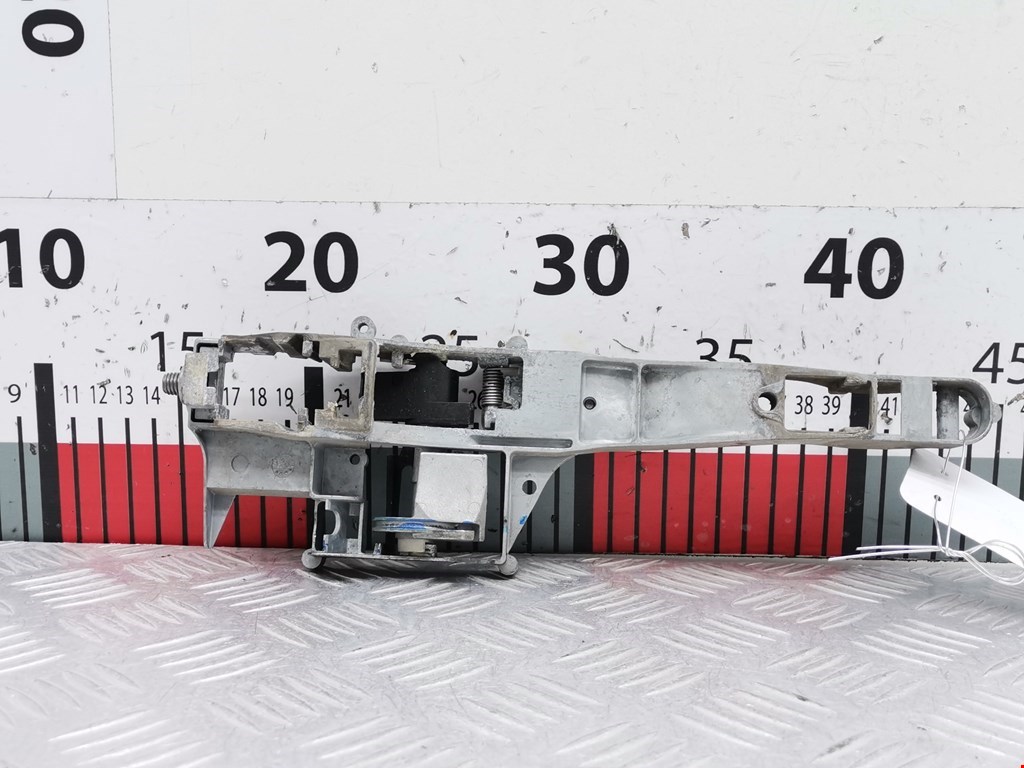 Кронштейн (держатель) ручки двери Peugeot 207 (2006-2014)