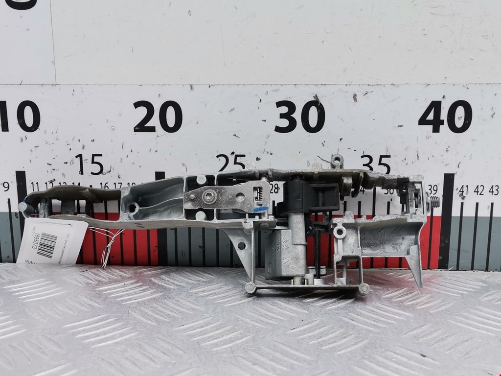 Кронштейн ручки PEUGEOT 207 2006-2015