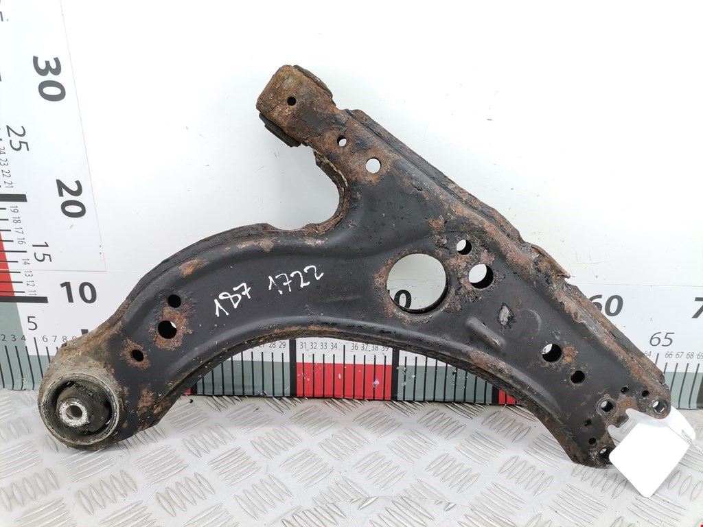 Рычаг передний левый VOLKSWAGEN Golf IV 1997-2003