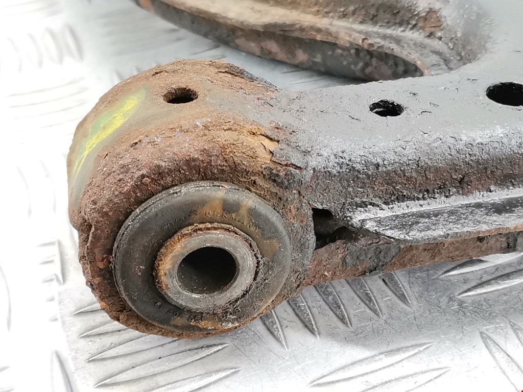 Рычаг передний левый VOLKSWAGEN Golf IV 1997-2003