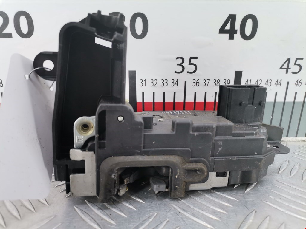 Замок двери передней правой OPEL Astra H/Family 2004-2015