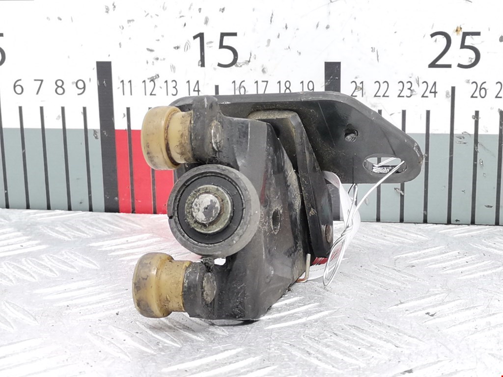 Ролик двери сдвижной (левый/правый средний верхний/нижний) CITROEN Berlingo 1996-2012