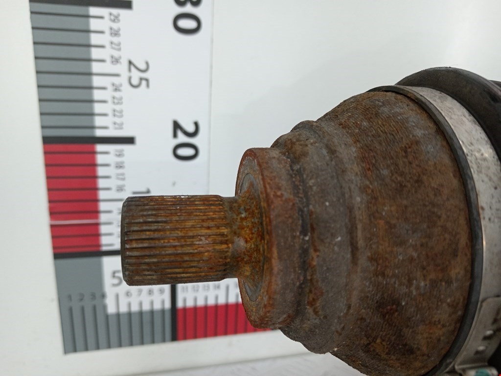 Полуось (привод, приводной вал) передняя правая VOLKSWAGEN Caddy III 2004-2015