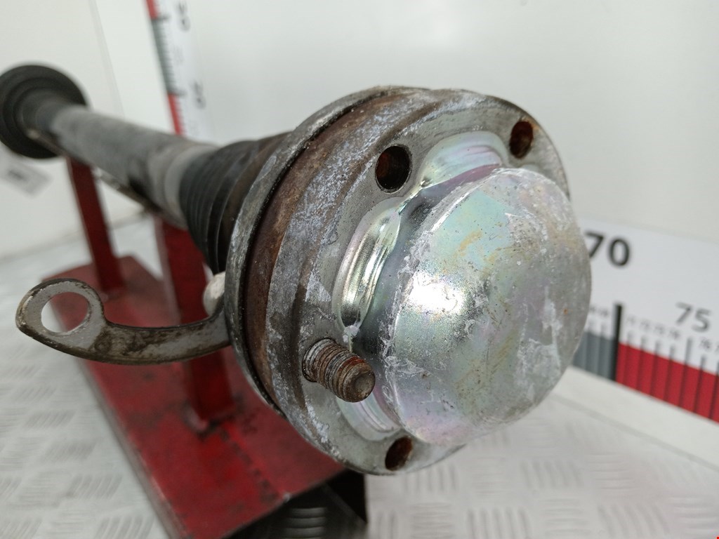 Полуось (привод, приводной вал) передняя правая VOLKSWAGEN Caddy III 2004-2015