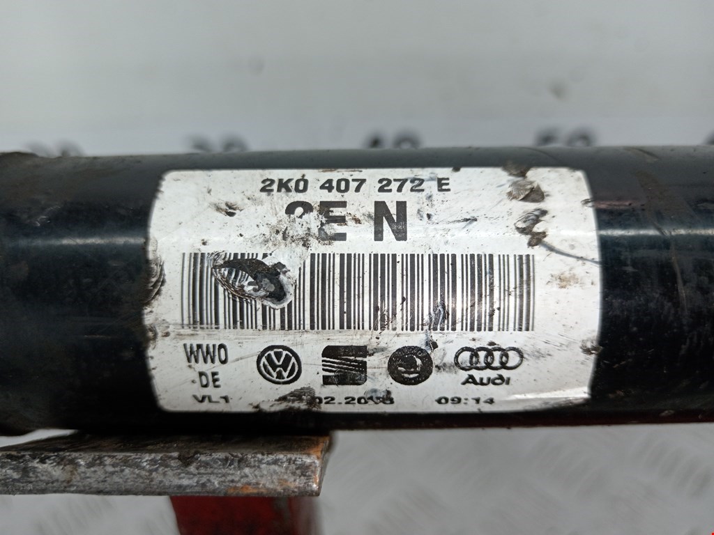 Полуось (привод, приводной вал) передняя правая VOLKSWAGEN Caddy III 2004-2015