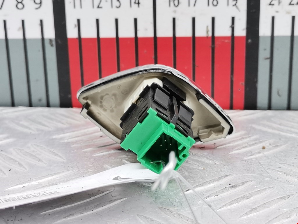 Кнопка центрального замка CITROEN C3 2009-2016