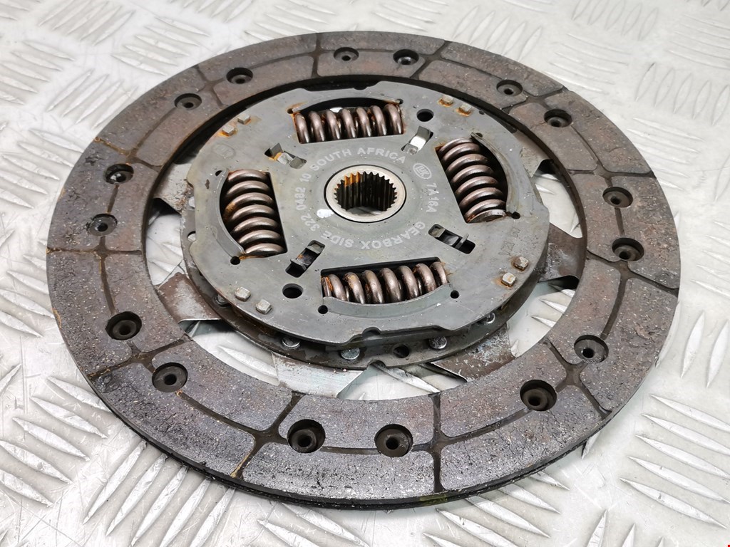 Маховик (демпфер сцепления) VOLKSWAGEN Golf V 2003-2009