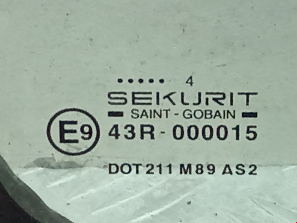 Стекло кузовное глухое левое CITROEN Berlingo 1996-2012