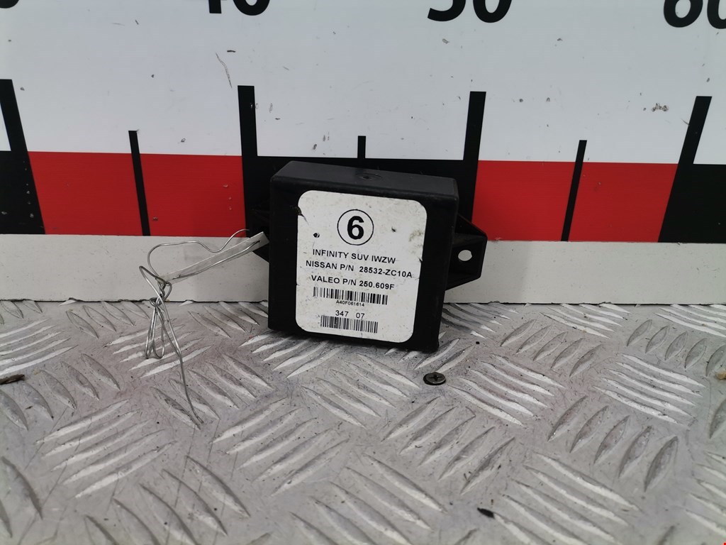 Блок управления парктрониками INFINITI QX56/QX80 2004-2010