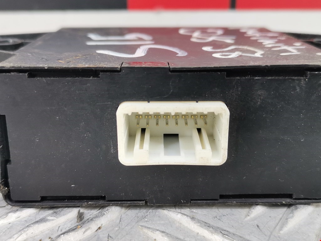 Блок управления парктрониками INFINITI QX56/QX80 2004-2010