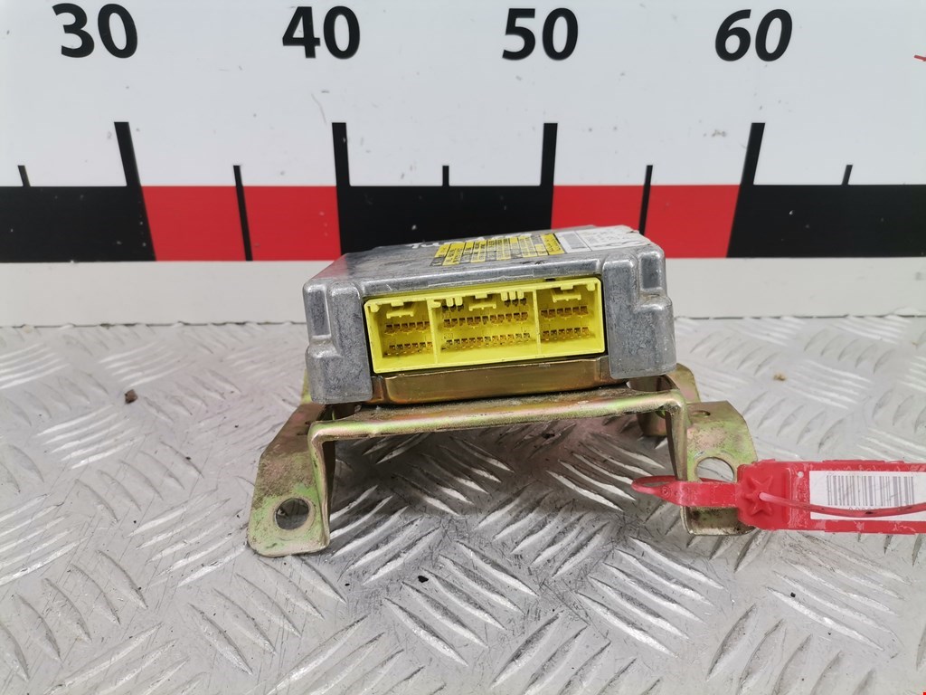 Блок управления AIR BAG TOYOTA Tundra 1999-2006