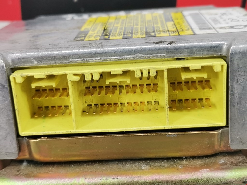 Блок управления AIR BAG TOYOTA Tundra 1999-2006