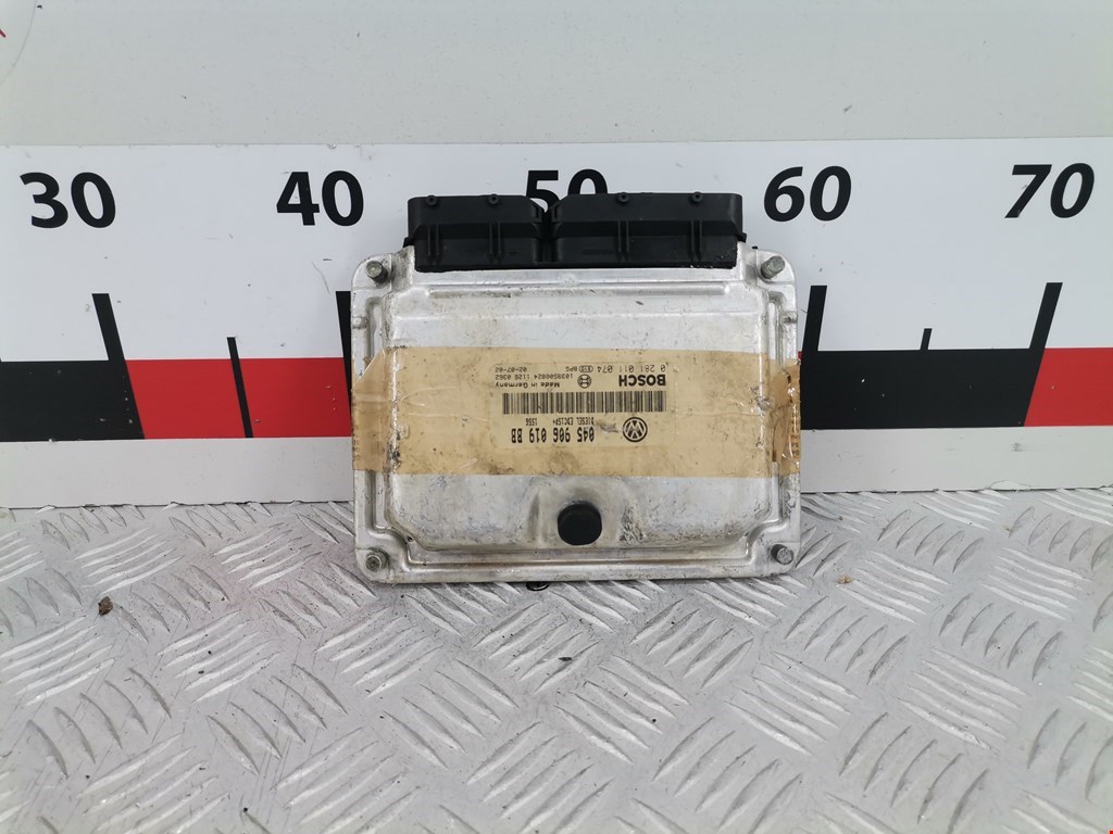 Блок управления двигателя (ЭБУ) VOLKSWAGEN Polo IV 2001-2009