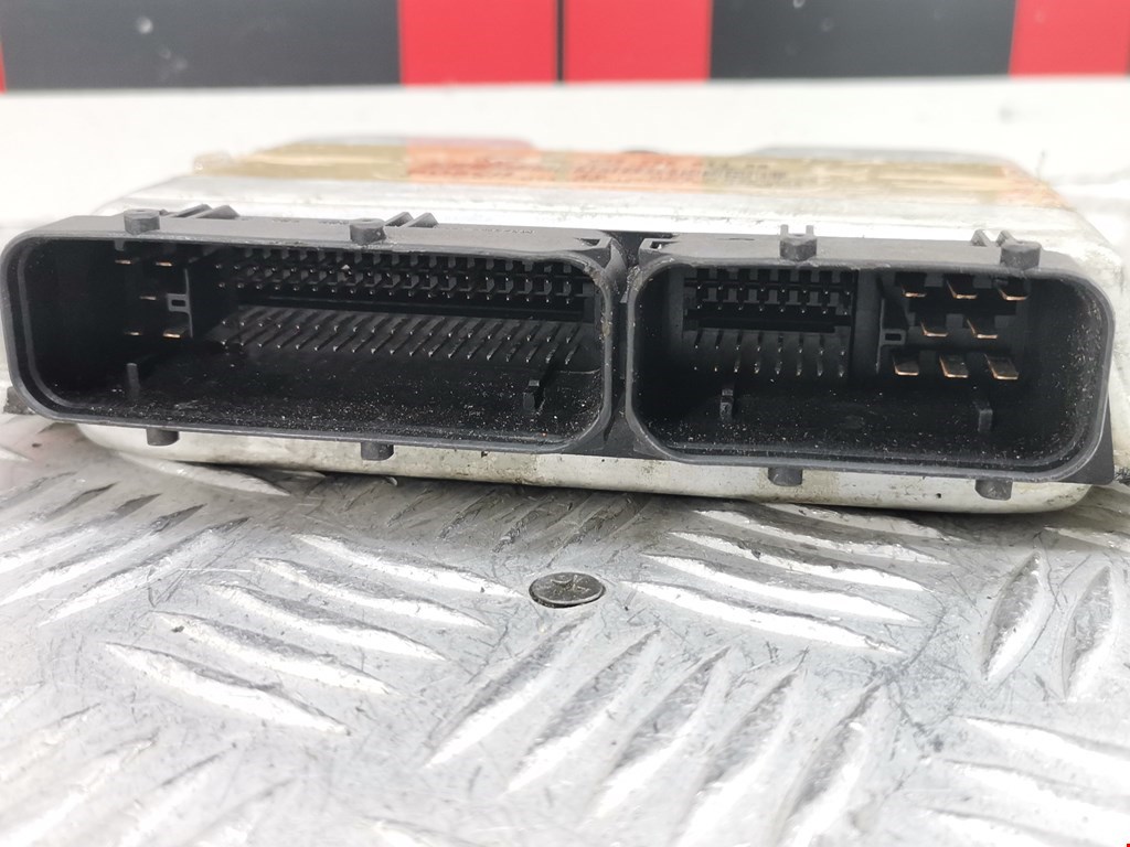 Блок управления двигателя (ЭБУ) VOLKSWAGEN Polo IV 2001-2009