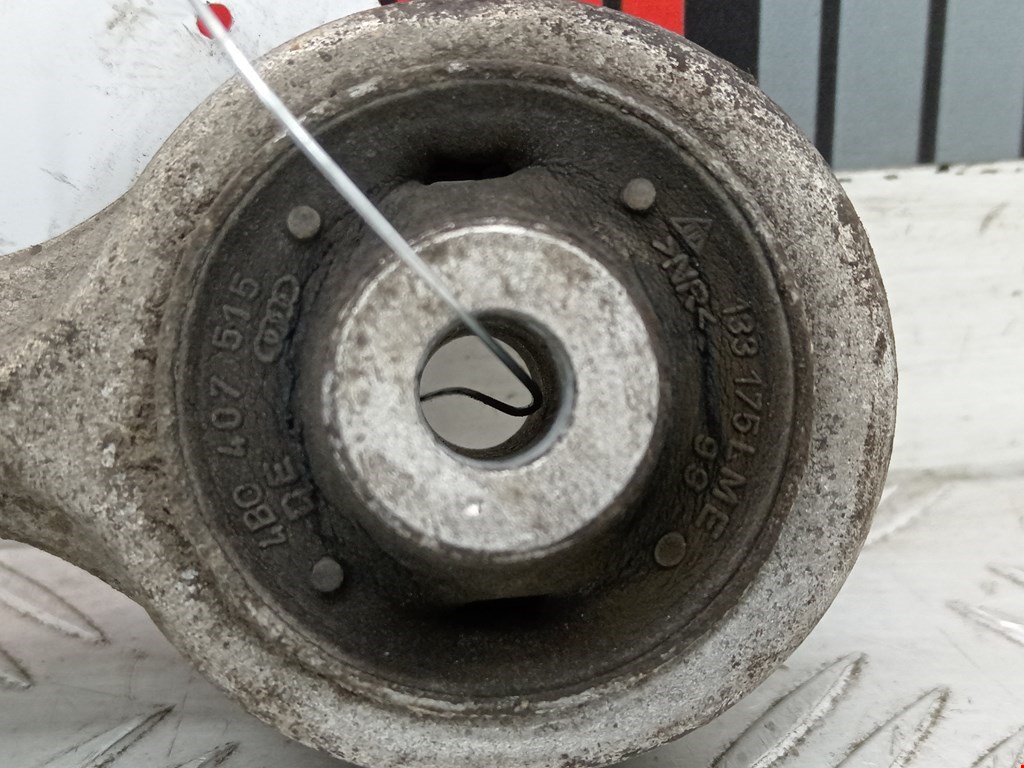 Рычаг передний правый AUDI A4 B6 2001-2005