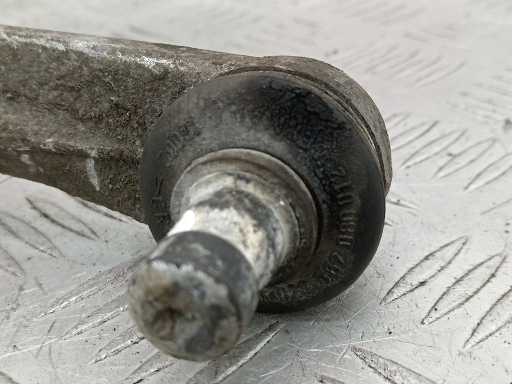 Рычаг передний правый AUDI A4 B6 2001-2005