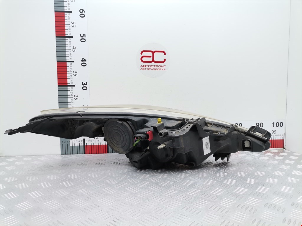 Фара левая PEUGEOT 207 2006-2015