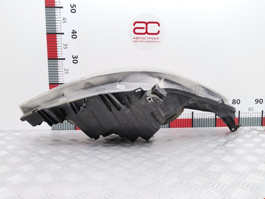 Фара левая PEUGEOT 207 2006-2015