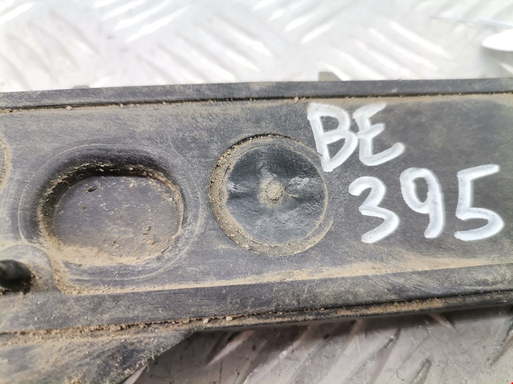 Кронштейн переднего бампера левый AUDI A4 B6 2001-2005