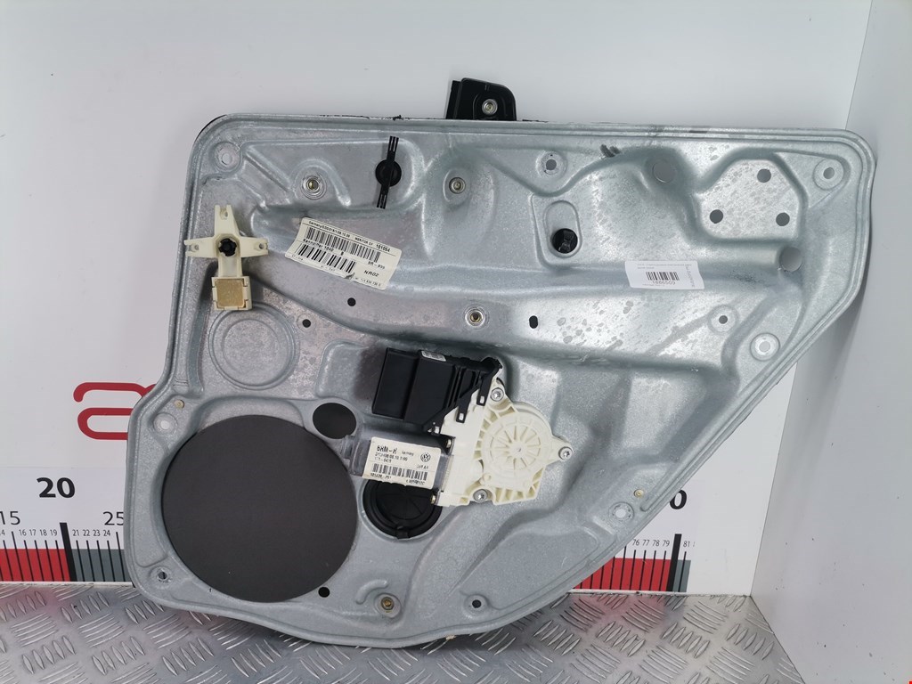 Стеклоподъемник задний правый VOLKSWAGEN Bora 1998-2005