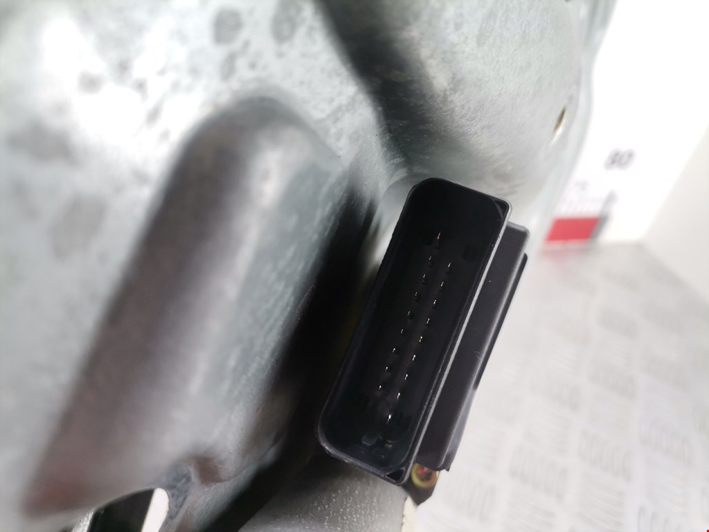 Стеклоподъемник задний правый VOLKSWAGEN Bora 1998-2005