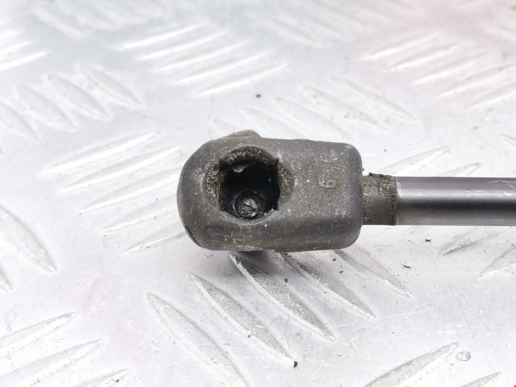 Амортизатор капота левый=правый OPEL Astra H/Family 2004-2015