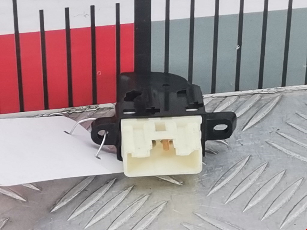 Кнопка стеклоподъемника MAZDA Mazda 6 GG 2000-2007