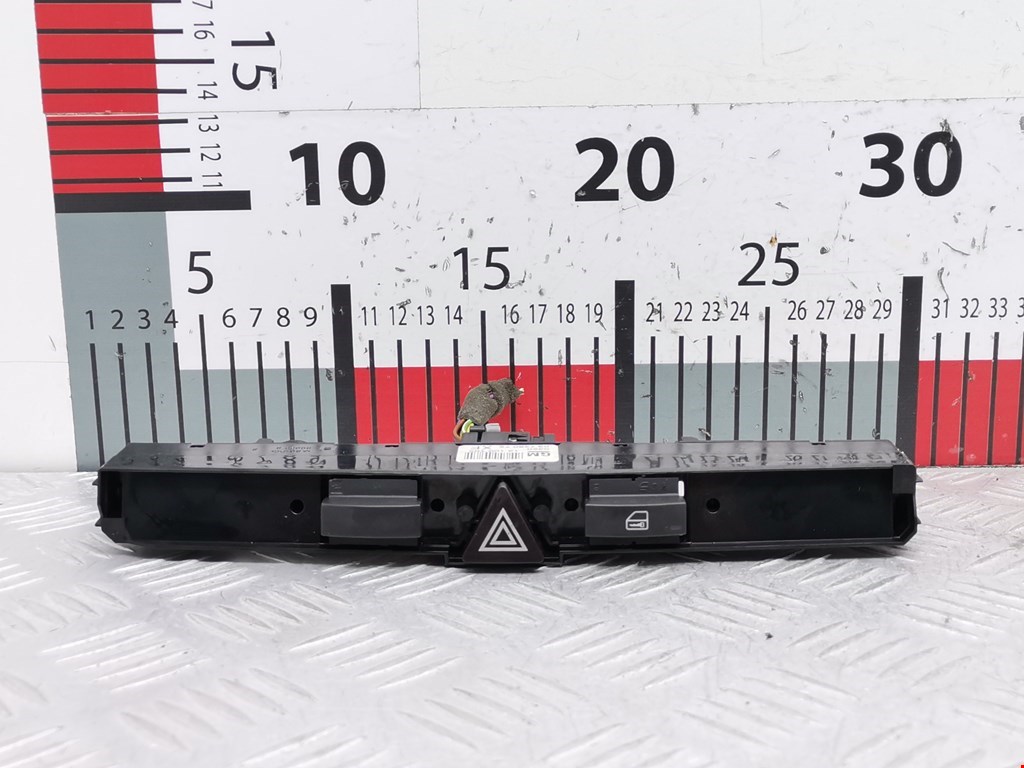 Кнопка аварийной сигнализации (аварийки) OPEL Astra H/Family 2004-2015