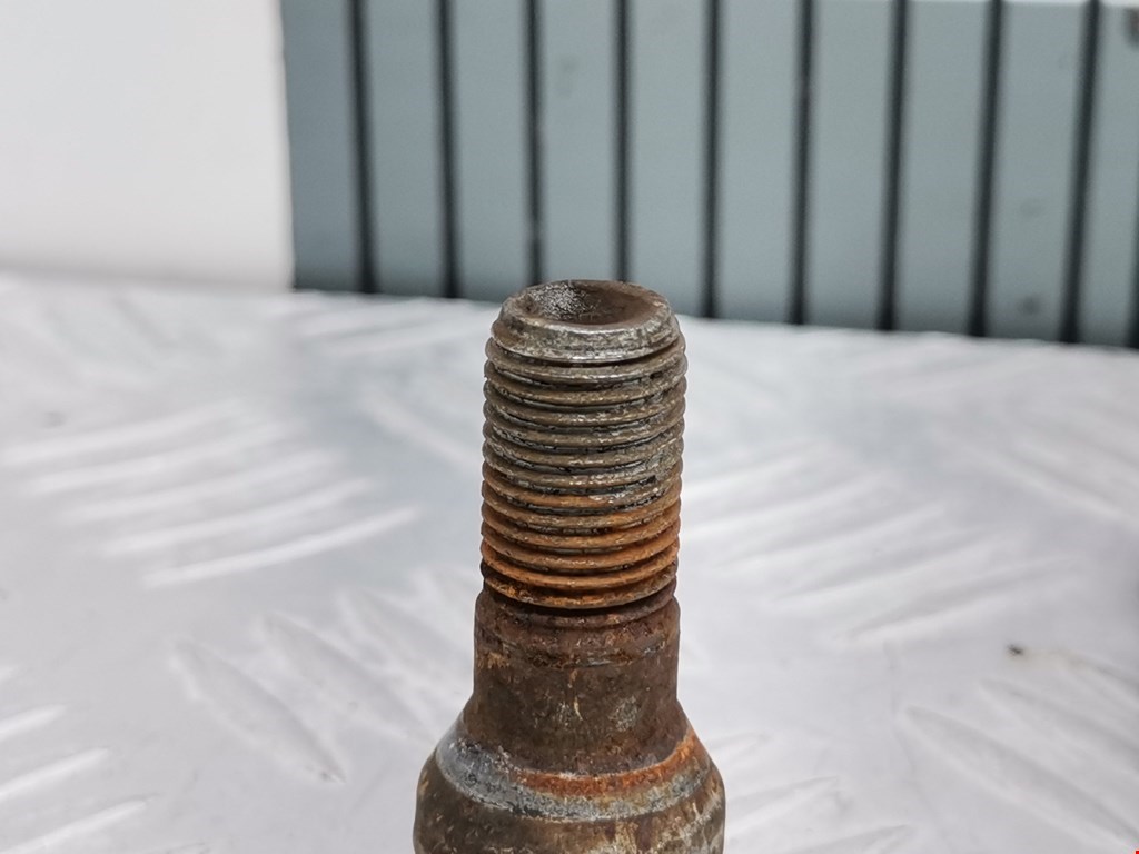 Болты PEUGEOT 207 2006-2015