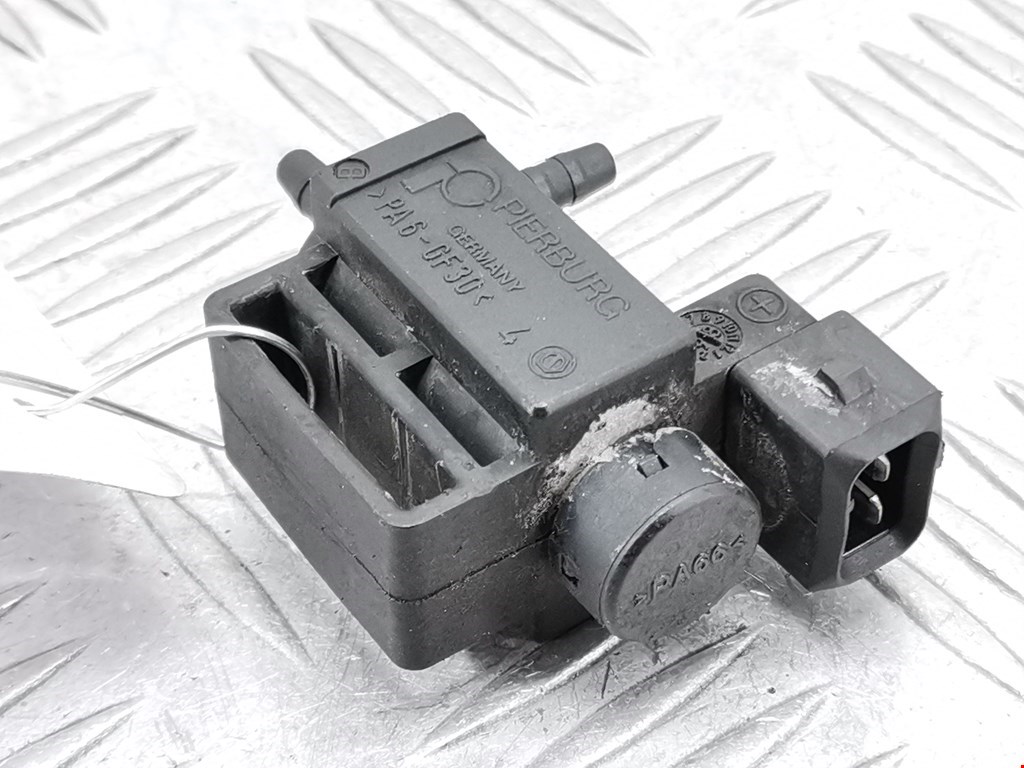 Клапан воздушного фильтра Audi A4 B5 (1994-2001)