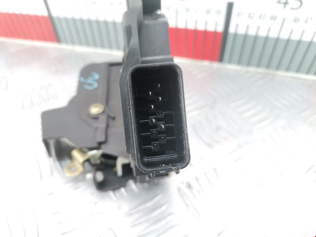 Замок двери задней правой FORD C-MAX 2003-2010