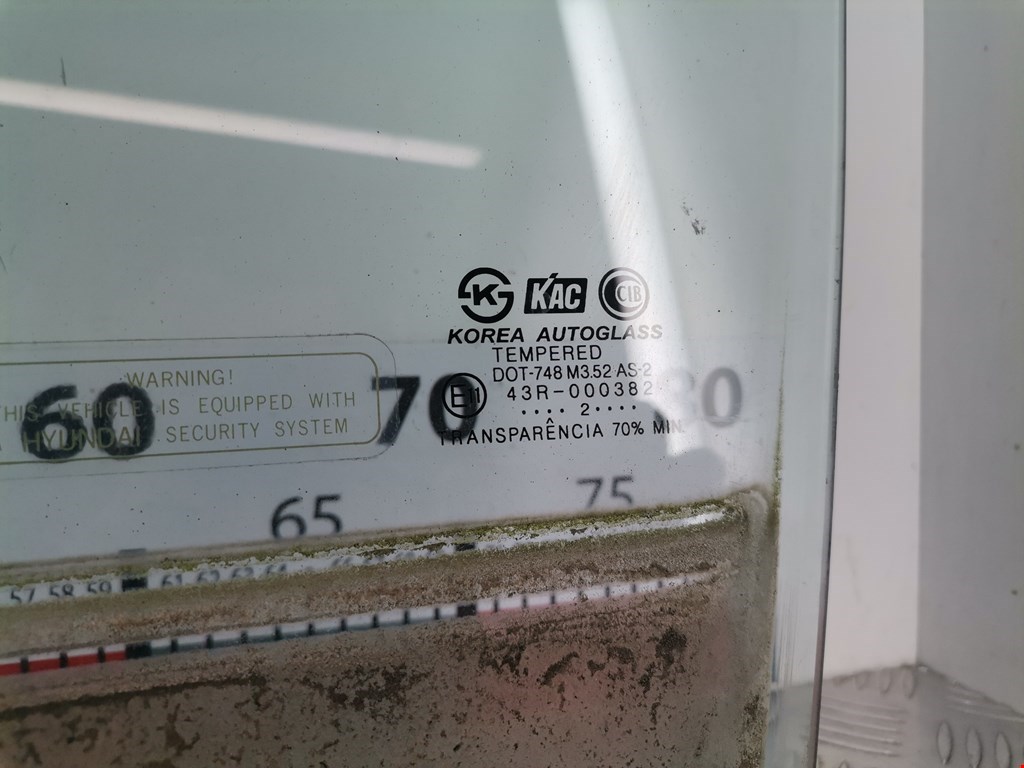 Стекло двери переднее левое HYUNDAI Santa Fe SM/ Classic 2000-2012