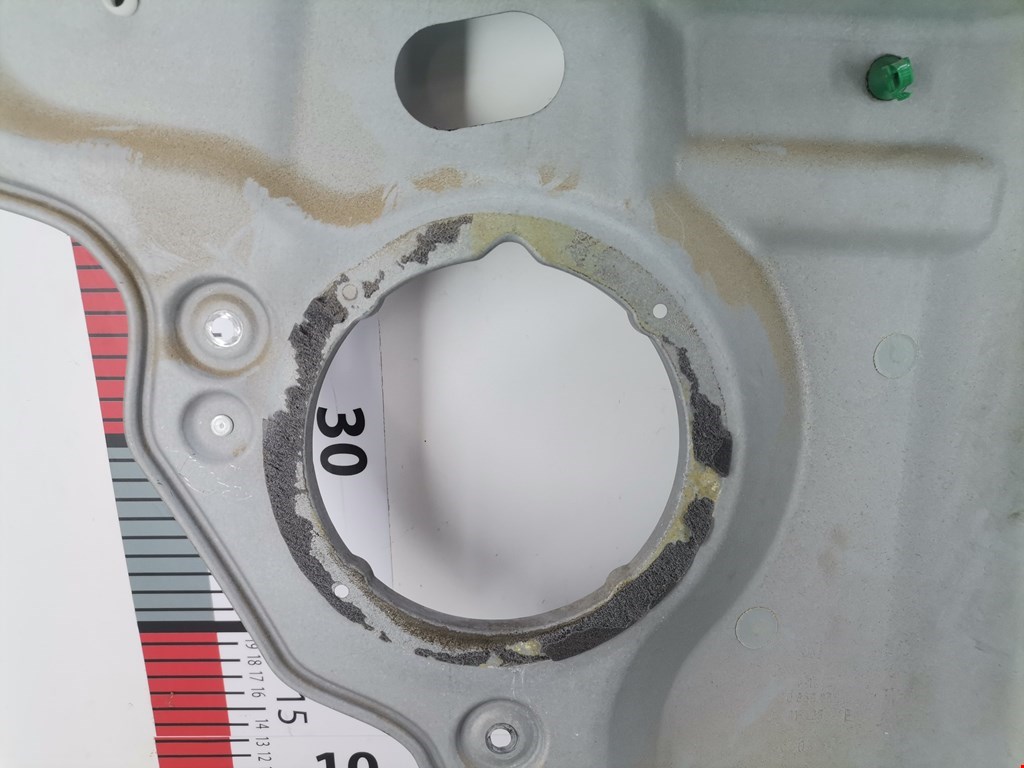 Стеклоподъемник задний левый VOLKSWAGEN Touran 2003-2010