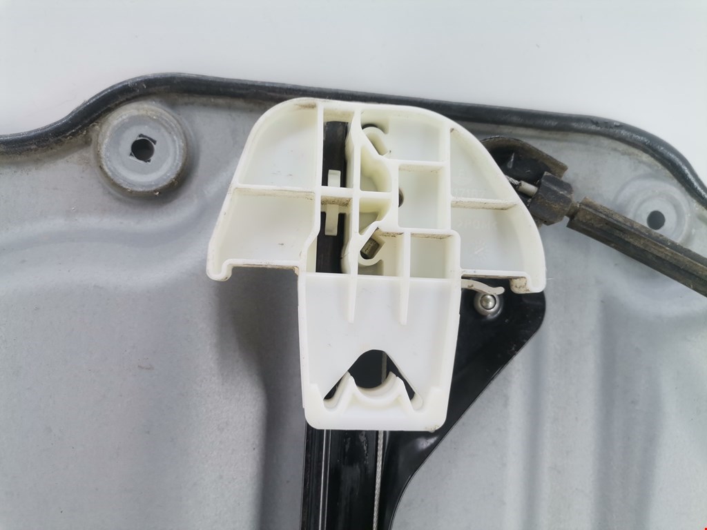 Стеклоподъемник задний левый VOLKSWAGEN Touran 2003-2010