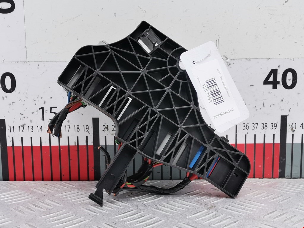 Датчик уровня в бачок омывателя OPEL Astra H/Family 2004-2015