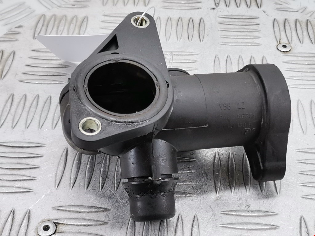 Тройник системы охлаждения AUDI A4 B5 1995-2001