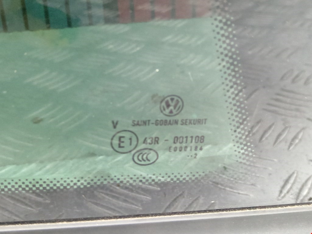 Стекло кузовное глухое правое VOLKSWAGEN Scirocco III 2008-2017