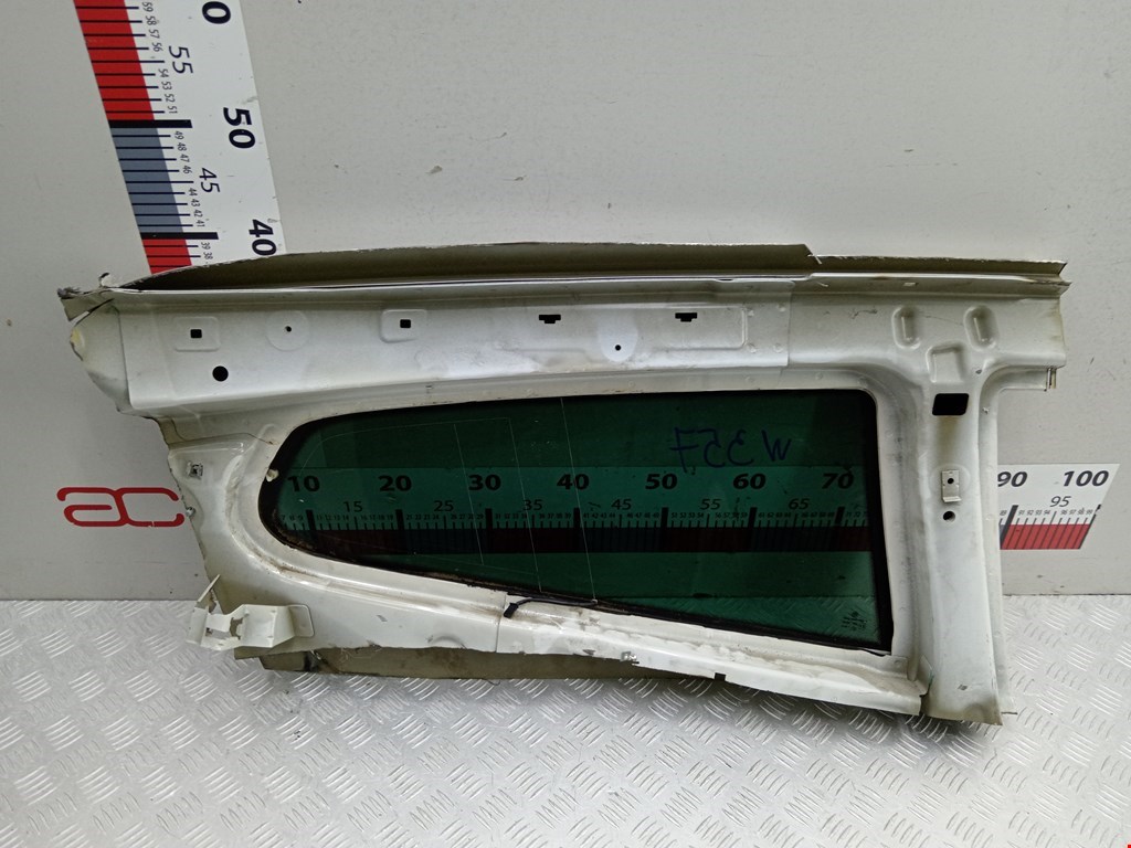 Стекло кузовное глухое левое VOLKSWAGEN Scirocco III 2008-2017