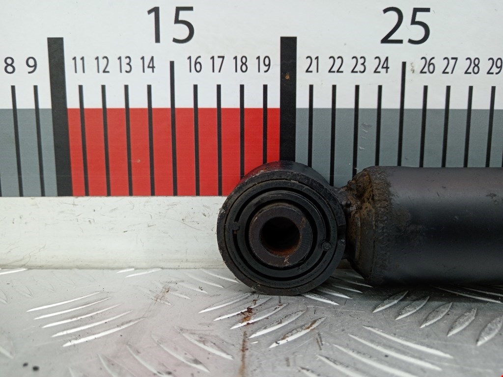 Амортизатор задний левый VOLKSWAGEN Passat B7 2011-2015