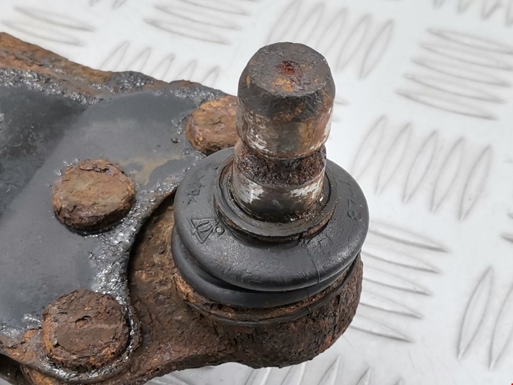 Рычаг передний правый OPEL Astra H/Family 2004-2015