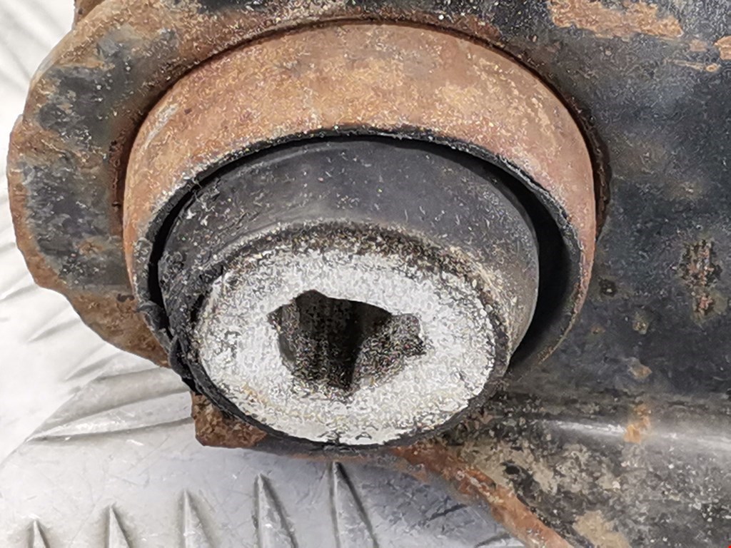 Рычаг передний правый RENAULT Kangoo 1997-2008