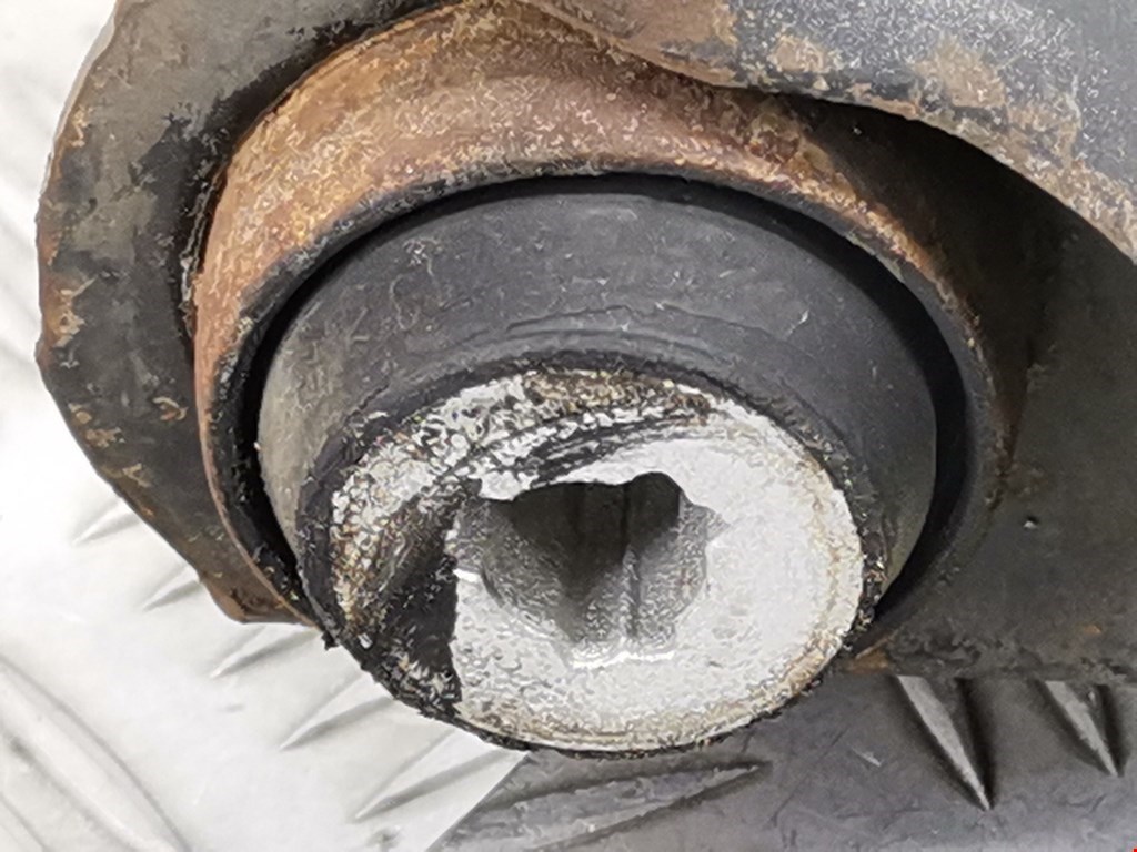 Рычаг передний правый RENAULT Kangoo 1997-2008