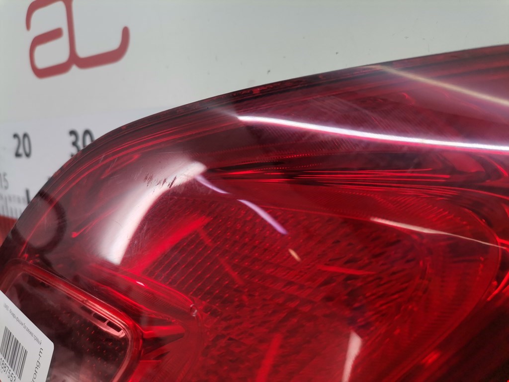 Фонарь задний внутренний правый OPEL Astra J 2009-2017