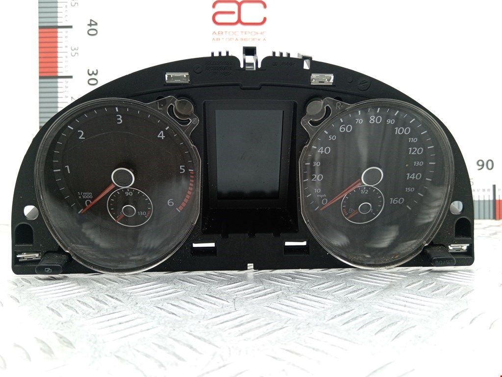 Панель приборов (щиток) VOLKSWAGEN Passat B7 2011-2015