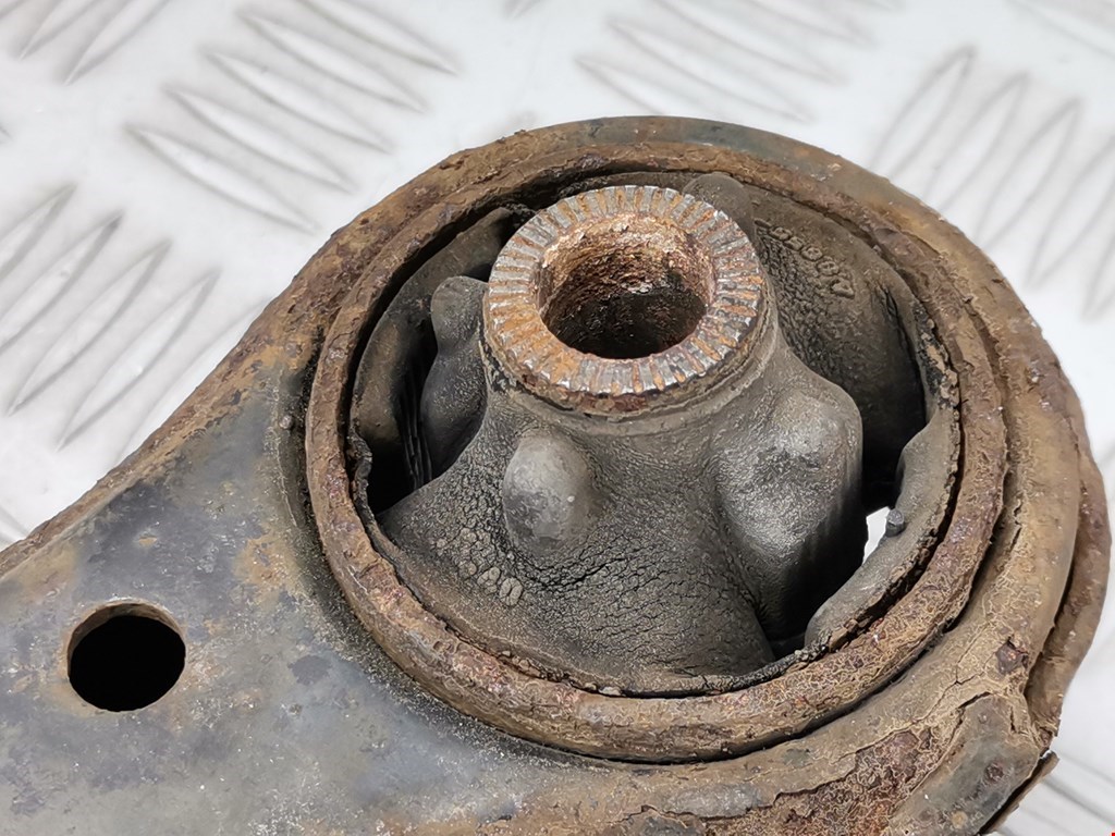 Рычаг передний правый LEXUS RX 300\330\350\400H 2003-2009