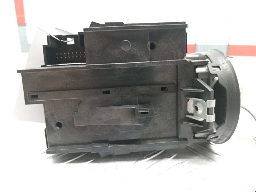 Замок зажигания VOLKSWAGEN Passat B7 2011-2015