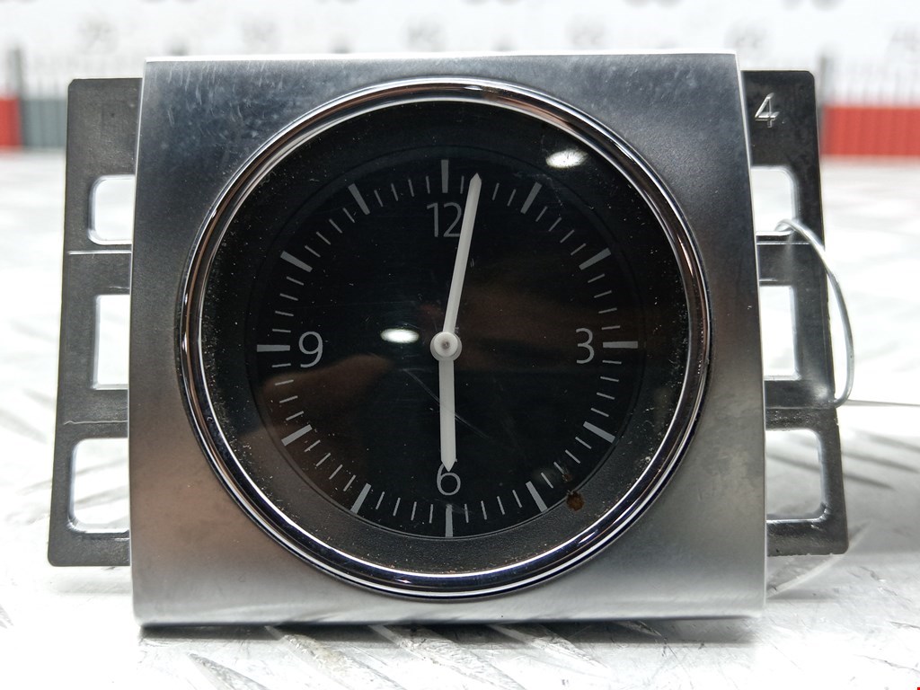 Часы VOLKSWAGEN Passat B7 2011-2015